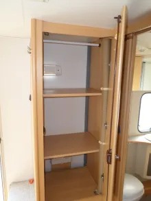 Fahrzeugbild Dethleffs New Line 450 DB Nr. 27 - franz. Bett, RSG #15