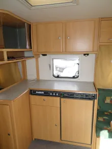 Fahrzeugbild Dethleffs New Line 450 DB Nr. 27 - franz. Bett, RSG #17