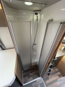 Fahrzeugbild Weinsberg CaraSuite 700 ME - Einzelbetten & Hubbett #13