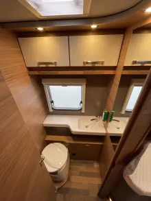 Fahrzeugbild Weinsberg CaraSuite 700 ME - Einzelbetten & Hubbett #14