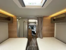 Fahrzeugbild Weinsberg CaraSuite 700 ME - Einzelbetten & Hubbett #17
