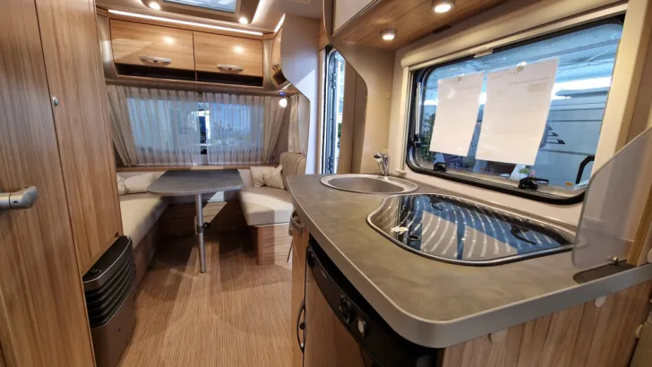 Fahrzeugbild Hymer Eriba Nova Light 425 #25