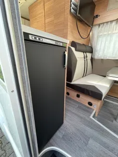 Bild 3 Weinsberg X-CURSION VAN 500 MQ EDITION [PEPPER] Mietwagen Verfügbar Nov 25