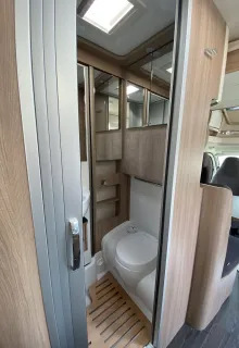 Fahrzeugbild Laika Ecovip L 2009 - mit Hubbett #15