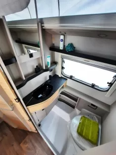 Bild 18 Hymer Eriba Touring 430 Verfüg./Nugget Gold Edition