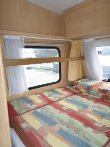 Fahrzeugbild Bürstner Fun 435 Nr. 18 - Doppelbett, Klappbett #19