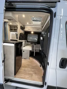 Bild 20 Crosscamp Camper Vans CV FULL 600 165 PS, Sicherheitspaket