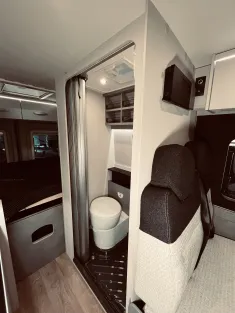 Bild 14 Crosscamp Camper Vans CV FULL 600 165 PS, Komfortbad