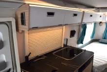 Fahrzeugbild Hymer Eriba Touring 542 Harbour Blue, Längsbetten #8