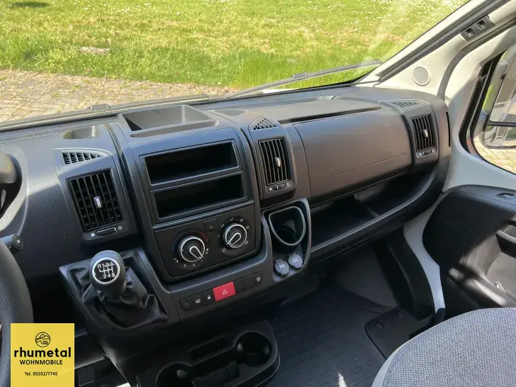 Fahrzeugbild Carado T 338 pro+ -3-24 Hubbett #12