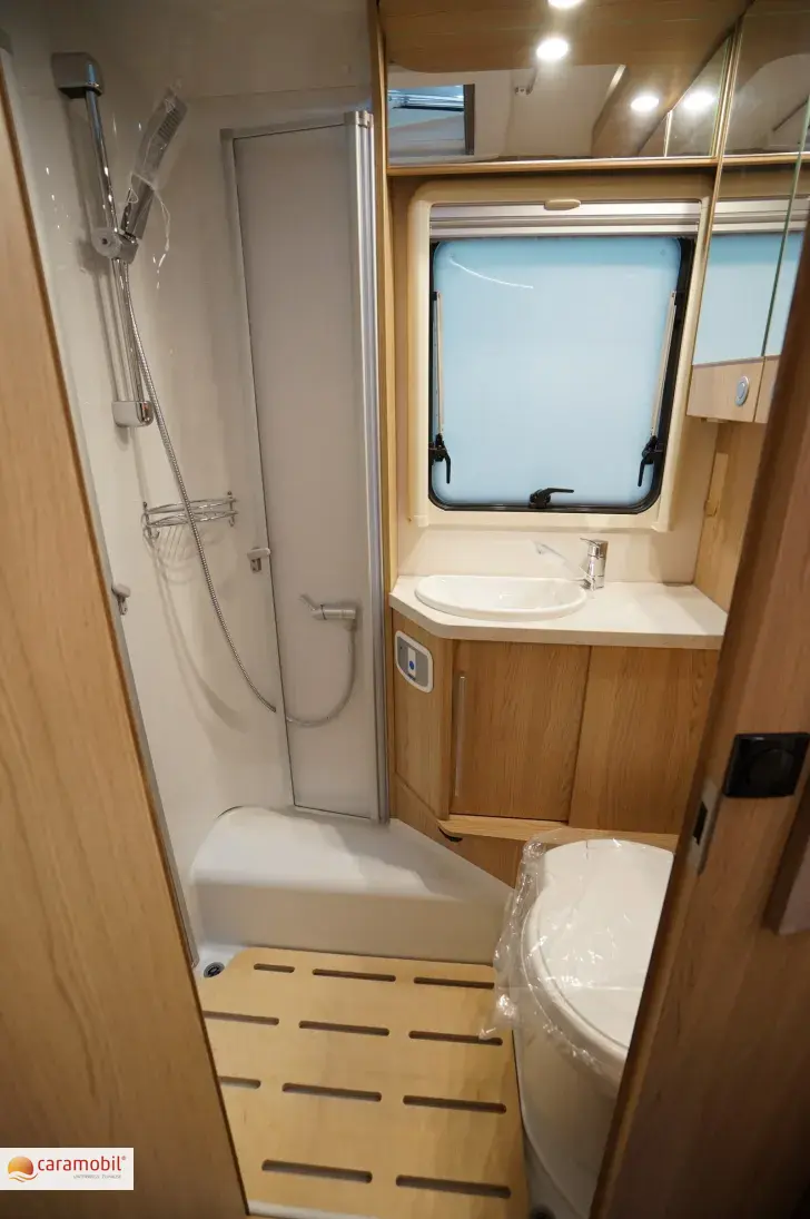 Fahrzeugbild LMC Cruiser T 662 G 100 CARAVANS MÜSSEN RAUS! #8