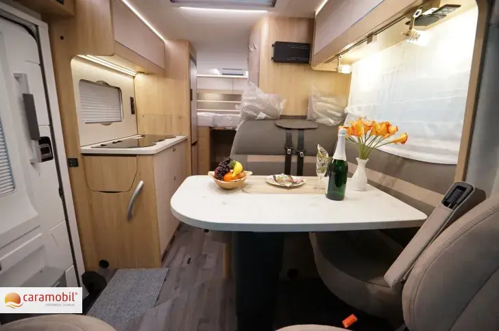 Fahrzeugbild LMC Cruiser T 662 G 100 CARAVANS MÜSSEN RAUS! #11