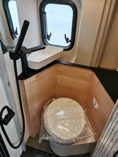 Bild 16 Dethleffs Globetrail 540 DR Advantage Dieselheizung+Aufstelldach