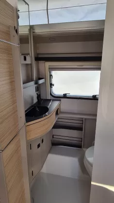 Bild 16 Hymer Eriba Touring 530 *Nugget Gold Edition*