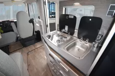 Bild 9 Hymer Exsis-i 580 Pure *9G Wandlerautom.*Multim.Navi