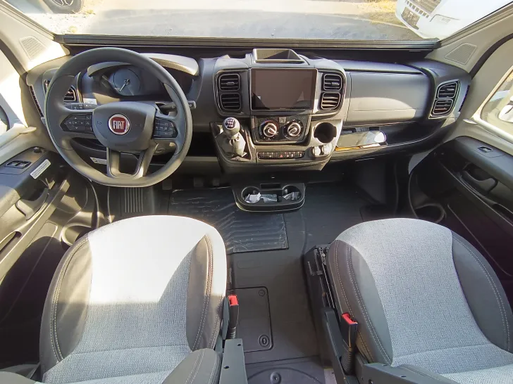 Fahrzeugbild Challenger Alkoven C387 Start Edition #5