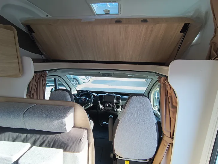 Fahrzeugbild Challenger Alkoven C387 Start Edition #6