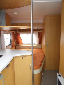 Fahrzeugbild Eifelland Holiday 465 TF Nr. 57 - franz. Bett, RSG #18