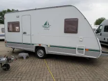 Fahrzeugbild Eifelland Holiday 465 TF Nr. 57 - franz. Bett, RSG #27