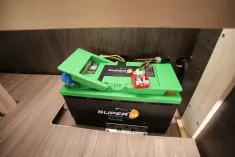 Bild 9 Fendt Diamant 560 DW GFK Dach/Li-FE u. Safety Paket