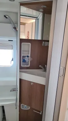 Fahrzeugbild Malibu Van First Class - Two Rooms 640 LE RB #14