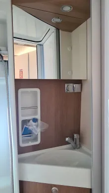 Fahrzeugbild Malibu Van First Class - Two Rooms 640 LE RB #15