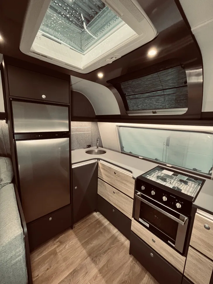 Fahrzeugbild Dethleffs Beduin Scandinavia 690 BQT Caravan Wochen! Gratis Vorzelt #9