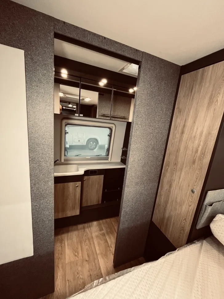 Fahrzeugbild Dethleffs Beduin Scandinavia 690 BQT Caravan Wochen! Gratis Vorzelt #17