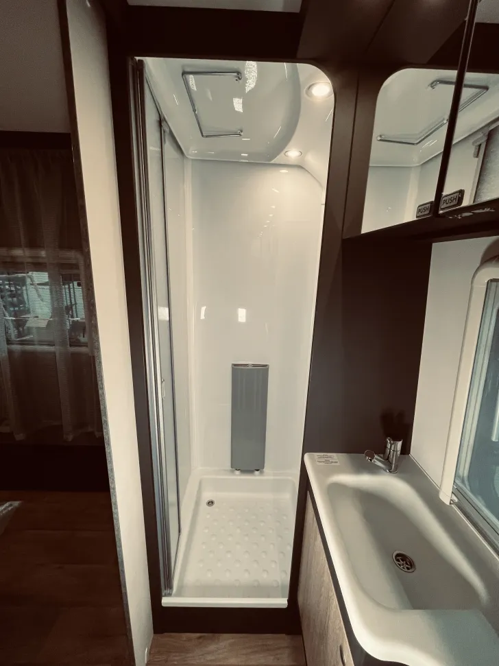 Fahrzeugbild Dethleffs Beduin Scandinavia 690 BQT Caravan Wochen! Gratis Vorzelt #20