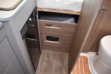 Fahrzeugbild Carado CV 590 4x4 EDITION24 Rückfahrvideo, Dieselheizung #17