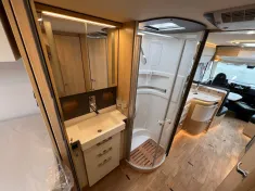 Bild 23 Mercedes-Benz Sprinter*Hymer*Hubstützen*AHK*LED*Lithium*VOLL**