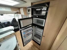 Bild 14 Hymer BML I 880*Hubstützen*AHK*Lithium*ALDE*Solar*LED*