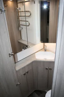 Fahrzeugbild Kabe Imperial i860 LGB #6