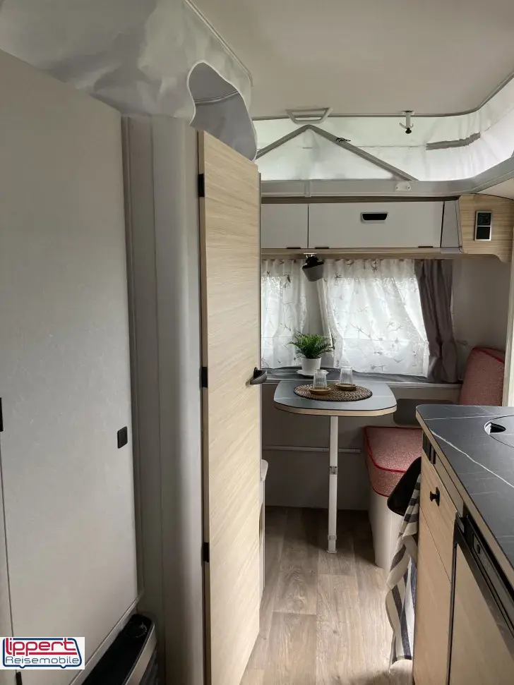 Fahrzeugbild Hymer Eriba Touring 430 Tango Red Edition #7