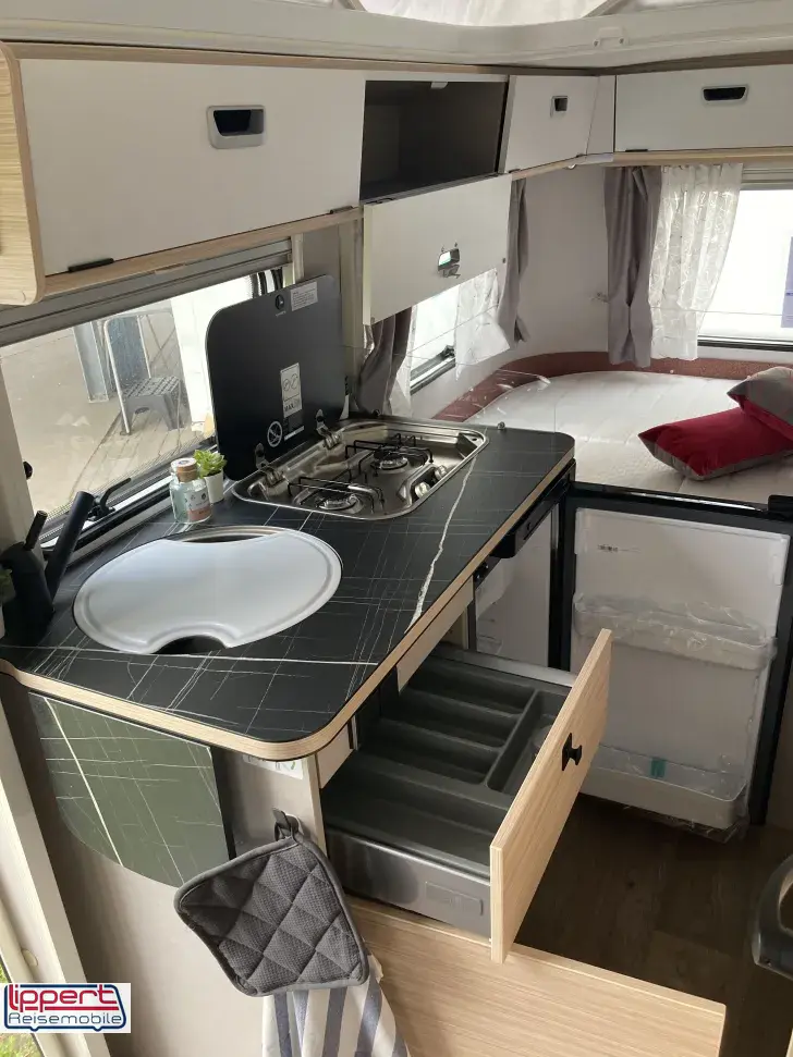 Fahrzeugbild Hymer Eriba Touring 430 Tango Red Edition #11