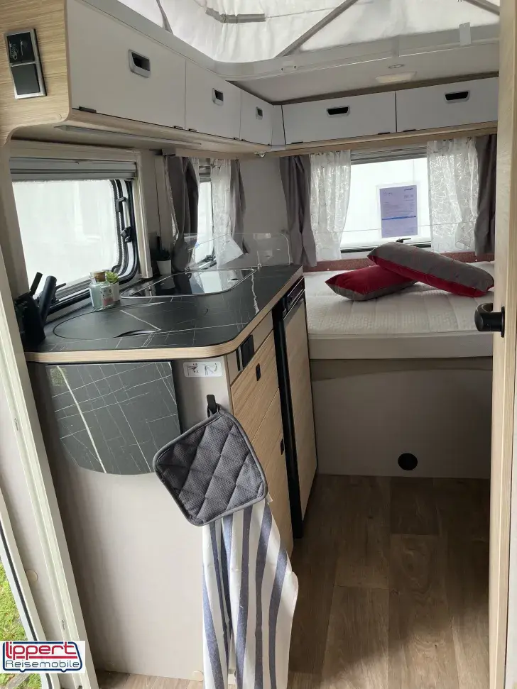 Fahrzeugbild Hymer Eriba Touring 430 Tango Red Edition #10