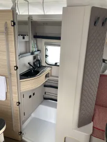 Fahrzeugbild Hymer Eriba Touring 430 Tango Red Edition #8