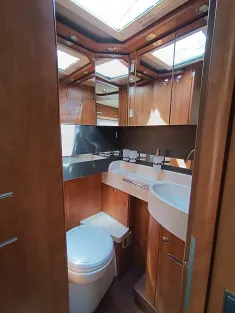 Bild 13 Carthago chic c-line I 4.9 LE L ++ hydraul. Hubstützen