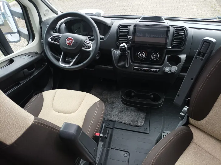 Fahrzeugbild Weinsberg CaraSuite 700 ME Automatik #7