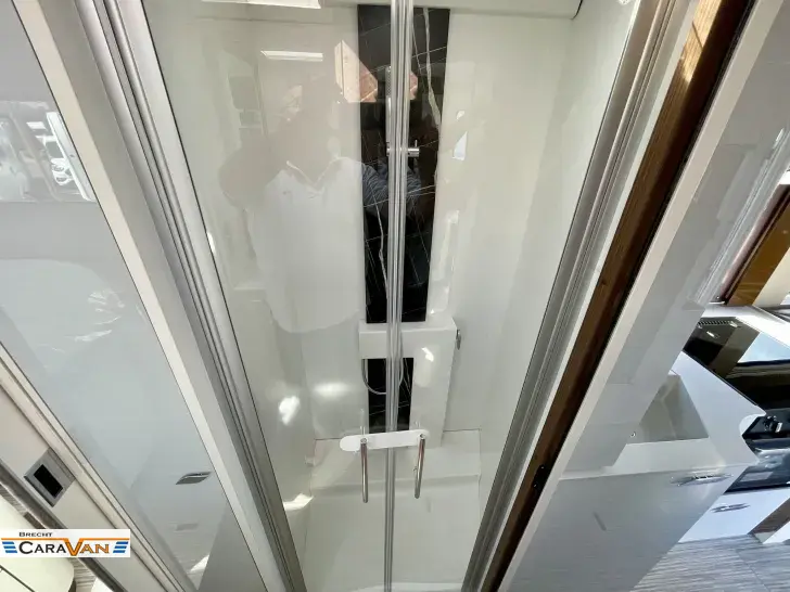 Fahrzeugbild Bürstner Elegance I 920 G VOLLAUSSTATTUNG > top price #11