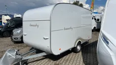 Schräg Hinten