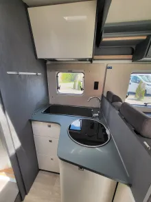 Fahrzeugbild Laika Kosmo L 409 #23