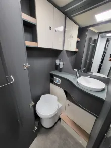 Fahrzeugbild Laika Kosmo L 409 #28