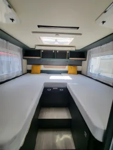 Fahrzeugbild Laika Kosmo L 409 #31