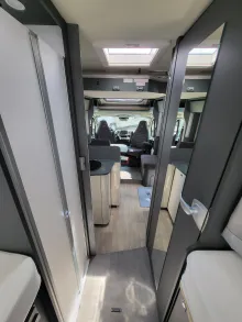 Fahrzeugbild Laika Kosmo L 409 #33