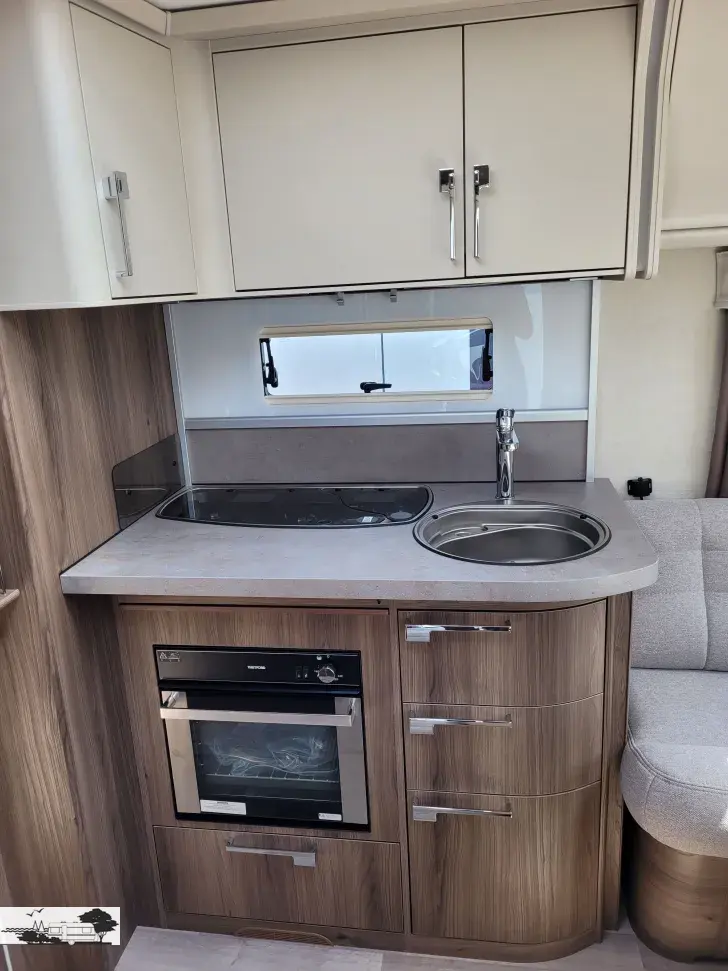 Fahrzeugbild Kabe Royal 560 GLE KS B2 #11