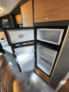 Bild 15 Dethleffs Globetrotter XXL A 9000-2 EB Verfüg./Sparen Sie 46.881,- €