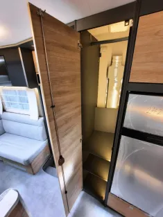 Bild 20 Dethleffs Globetrotter XXL A 9000-2 EB Verfüg./Sparen Sie 46.881,- €