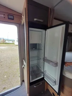 Bild 15 Weinsberg CaraSuite 650 MF Seitz S7 Rahmenfenster