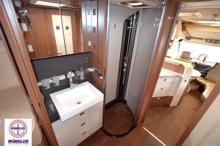 Fahrzeugbild Carthago chic s-plus I 61 XL LE hier fehlt es an nichts! #11